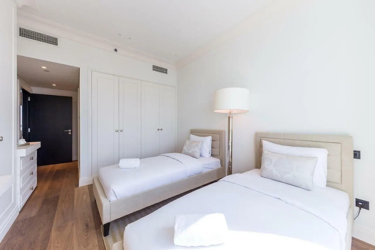 Luxury Living With Sea View And Private Beach In Jbr By Deluxe Holiday Homes Dubai 0*,