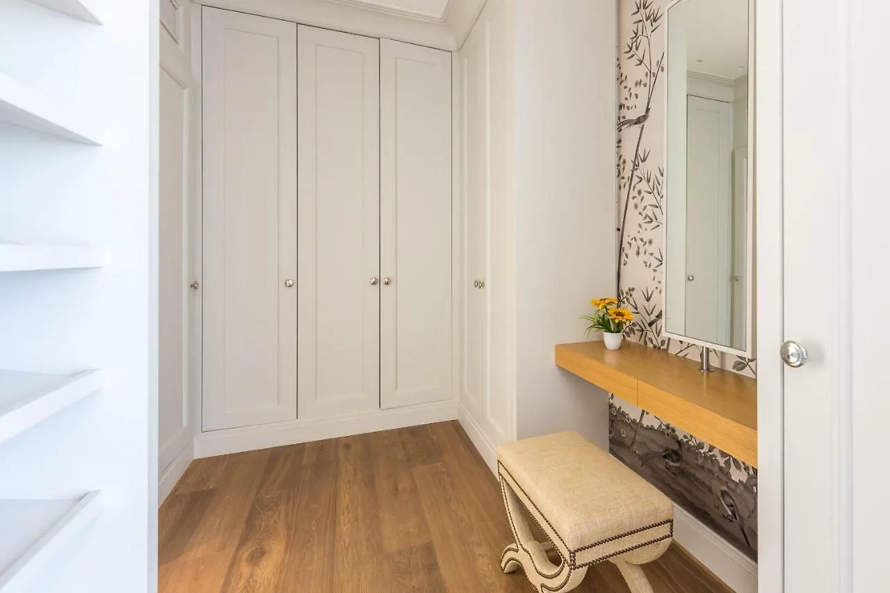 Apartment Luxury Living With Sea View And Private Beach In Jbr By Deluxe Holiday Homes Dubai