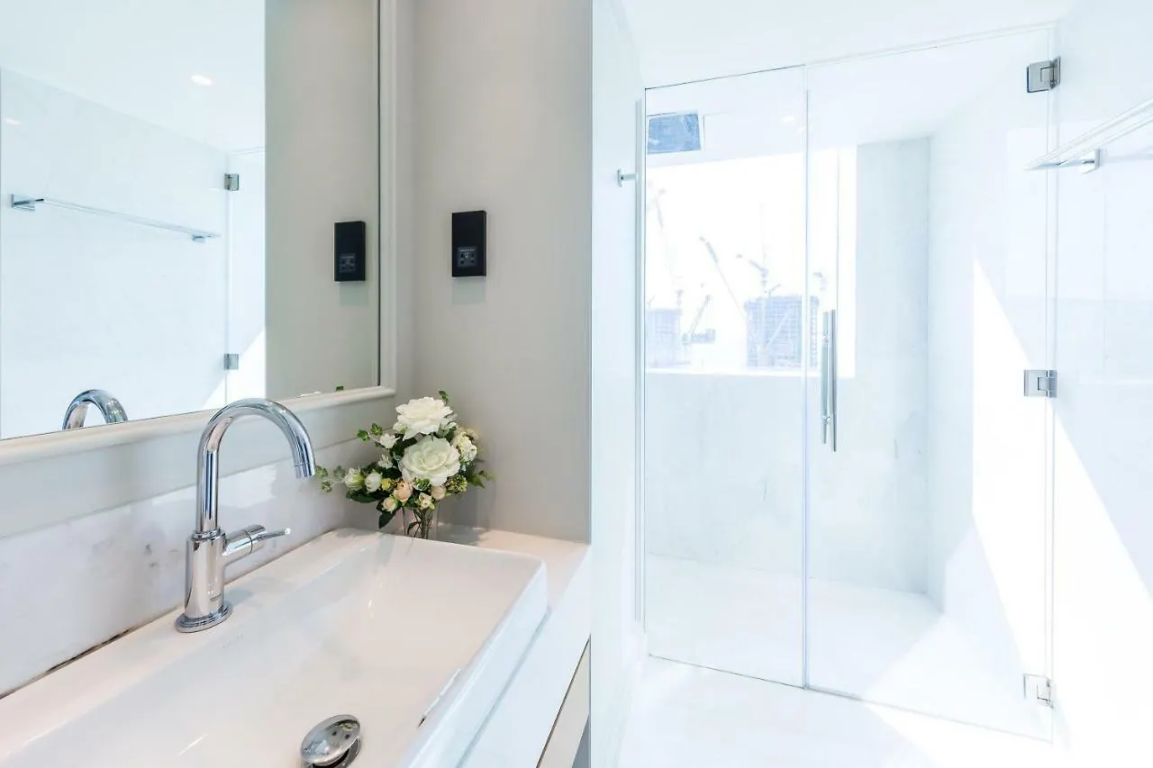 Luxury Living With Sea View And Private Beach In Jbr By Deluxe Holiday Homes Dubaï 0*,  Émirats arabes unis